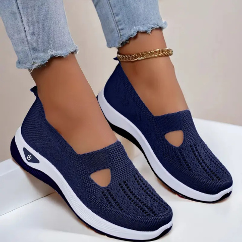 Buty damskie Sneakers oddychające z dzianiny MedLine Knit - niebieskie Buty damskie Sneakers oddychające z dzianiny MedLine Knit - niebieskie