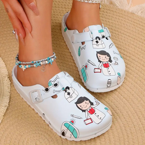 CuteSteps - Buty medyczne – Klapki dla Kobiet z uroczym nadrukiem Pielęgniarka 2 - białe CuteSteps - Buty medyczne – Klapki dla Kobiet z uroczym nadrukiem Pielęgniarka 2 - białe