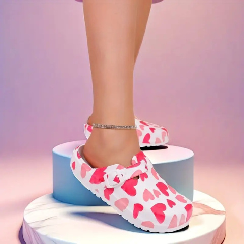 CuteSteps - Buty medyczne – Klapki dla Kobiet z uroczym nadrukiem Serca - białe CuteSteps - Buty medyczne – Klapki dla Kobiet z uroczym nadrukiem Serca - białe